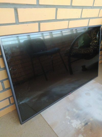 Лот: 19130273. Фото: 1. Телевизор LG 42LB563V. Телевизоры