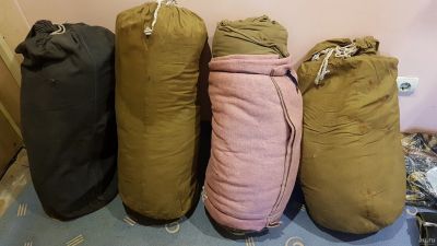 Лот: 12586197. Фото: 1. Продам б/у спальные мешки ватные... Спальные мешки, надувные кровати, коврики туристические