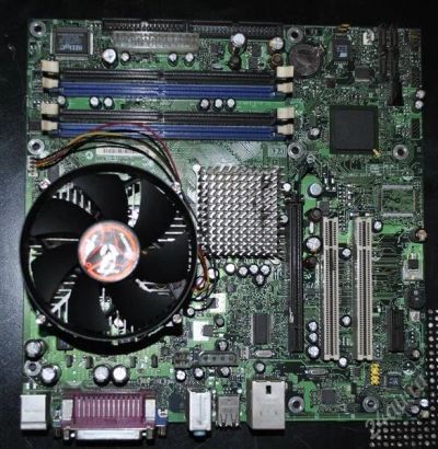Лот: 2611813. Фото: 1. Материнская плата Intel D915GUX... Материнские платы