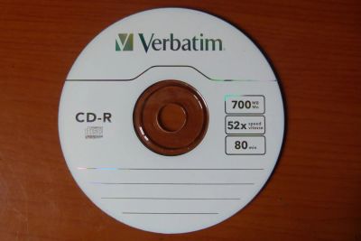 Лот: 9506968. Фото: 1. Диски CD-R много. CD, DVD, BluRay