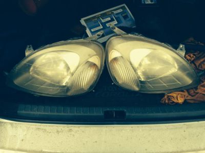 Лот: 3768012. Фото: 1. Фара Toyota Vitz SCP10. Оптика и освещение