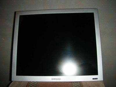 Лот: 4006540. Фото: 1. Монитор Samsung SyncMaster 173P. ЭЛТ-мониторы
