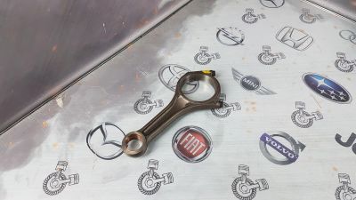 Лот: 23589427. Фото: 1. Шатун Land Rover Discovery 276DT... Двигатель и элементы двигателя