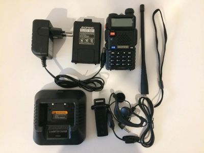 Лот: 4832001. Фото: 1. Радиостанция Baofeng UV-5R двухдиапазонная... Рации, радиостанции