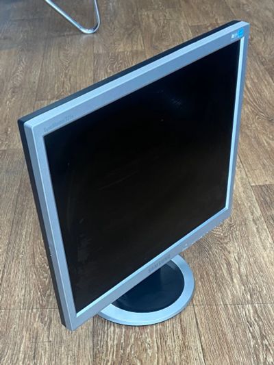 Лот: 22518036. Фото: 1. ЖК Монитор Samsung 712N (неисправен... ЖК-мониторы