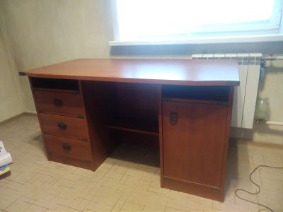 Лот: 16401452. Фото: 1. Письменный стол. Компьютерные и письменные столы