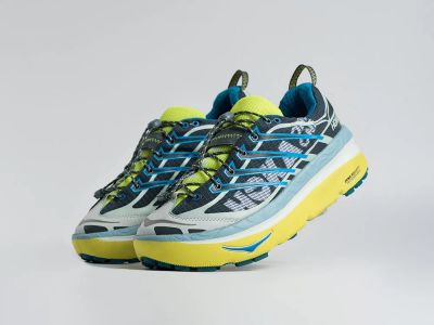 Лот: 25348385. Фото: 1. Кроссовки Hoka One One. Кеды, кроссовки, слипоны