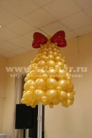 Лот: 3966933. Фото: 1. Колокольчик из круглых шаров с... Воздушные шары