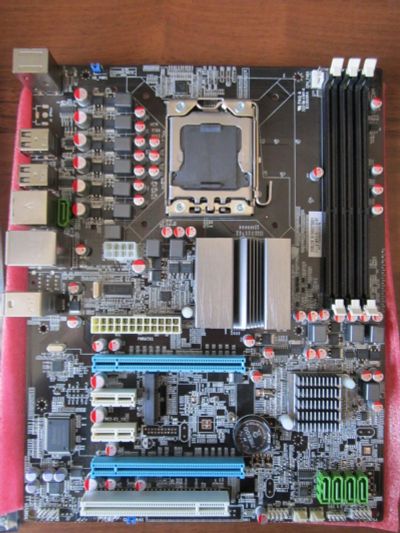 Лот: 8953828. Фото: 1. LGA 1366. Материнские платы