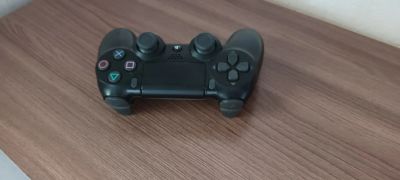 Лот: 25523812. Фото: 1. Оригинальный джостик ps4. Игры для консолей