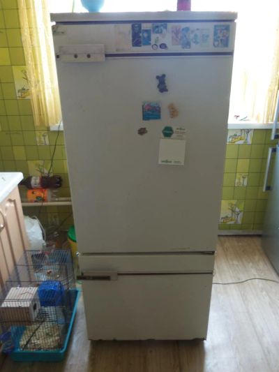Лот: 3042912. Фото: 1. Холодильник Бирюса. Холодильники, морозильные камеры