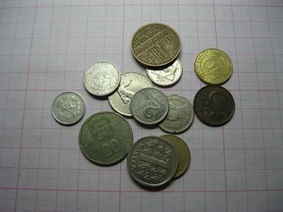 Лот: 13389286. Фото: 1. Иностранные монеты 12 штук без... Наборы монет
