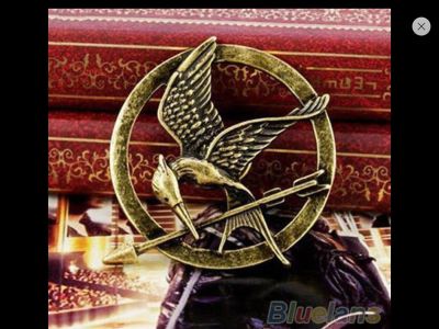 Лот: 3934303. Фото: 1. Голодный игры: Сойка-пересмешница. Броши