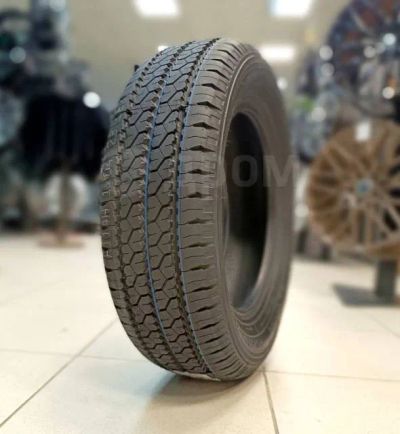 Лот: 24932707. Фото: 1. Летняя резина 215/70 R-15 C "Royal... Шины