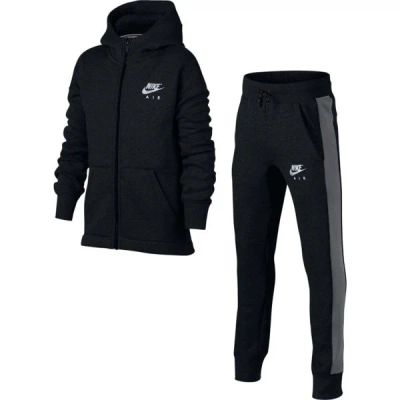 Лот: 10817912. Фото: 1. Детский спортивный костюм Nike... Спортивная одежда