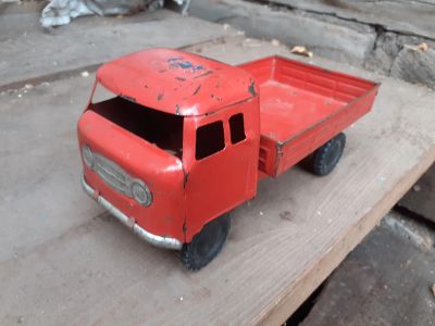 Лот: 24401996. Фото: 1. машинка УАЗ головастик с кузовом... Игрушки