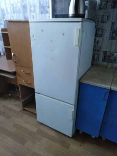 Лот: 18050873. Фото: 1. холодильник двухкамерный Бирюса. Холодильники, морозильные камеры