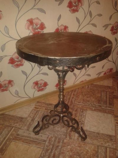 Лот: 7045060. Фото: 1. Стол кованый. Журнальные столики