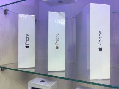 Лот: 10352234. Фото: 1. iPhone 6 16gb space gray Чехол... Смартфоны
