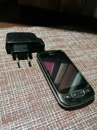 Лот: 16947529. Фото: 1. Cмартфон LG P500. Смартфоны