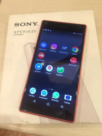Лот: 10824888. Фото: 1. Sony Xperia z5c pink. Смартфоны