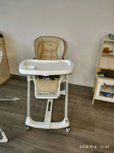 Лот: 12052993. Фото: 1. Стульчик для кормления. Стульчики для кормления