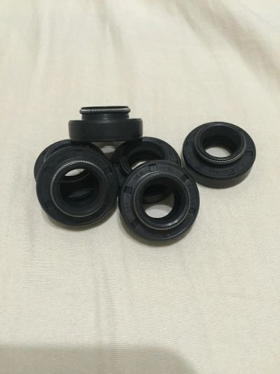 Лот: 7432391. Фото: 1. Сальник стойки 12.5*24*7/10.5. Ходовая, подвеска, рулевое управление