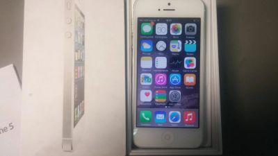 Лот: 4688242. Фото: 1. iPhone 5 16GB White белый. Смартфоны