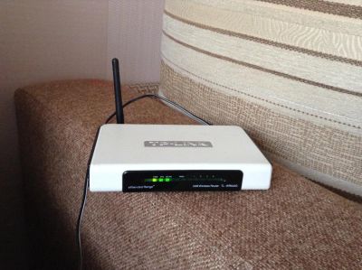 Лот: 6280054. Фото: 1. Роутер WI-FI TP-LINK TL-WR542G. Маршрутизаторы (роутеры)