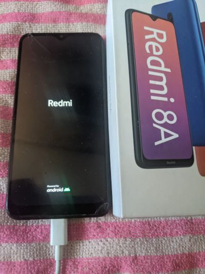 Лот: 25343838. Фото: 1. Redmi 8a. Смартфоны