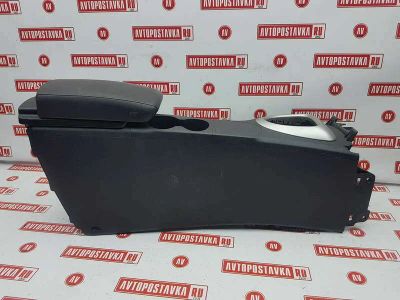 Лот: 20900997. Фото: 1. Подлокотник Nissan Dualis KJ10... Двигатель и элементы двигателя
