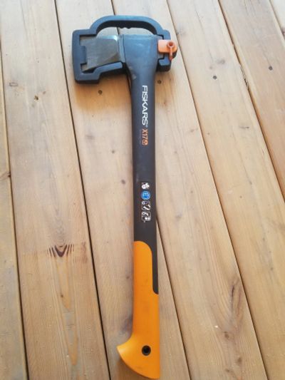 Лот: 12648059. Фото: 1. Топор Fiskars x17. Ножи, топоры