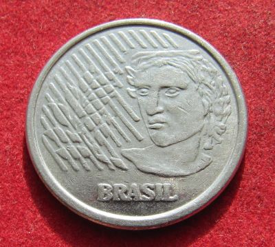 Лот: 20964960. Фото: 1. Бразилия 50 сентаво, 1995г. Америка