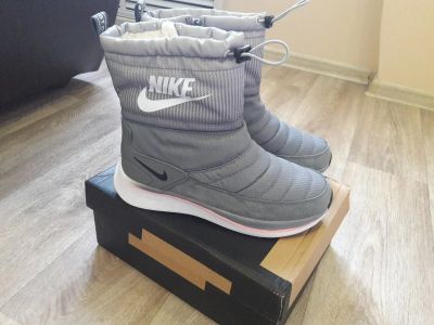 Лот: 14957710. Фото: 1. Дутики Nike серые, р-р 40. Ботинки, полуботинки