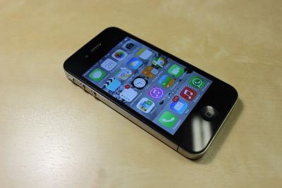 Лот: 3983317. Фото: 1. iphone 4 8gb черный оригинал... Смартфоны