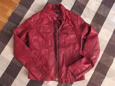 Лот: 2960097. Фото: 1. Куртка BERSHKA. Верхняя одежда