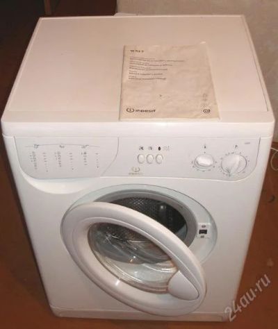 Лот: 158361. Фото: 1. Стиральная машина INDESIT W63T. Стиральные машины