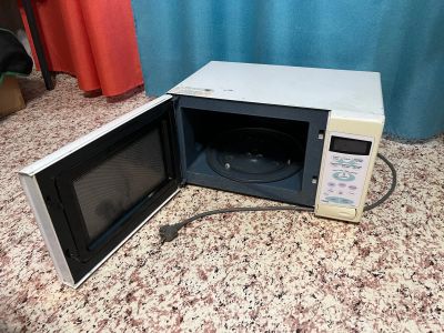 Лот: 25774620. Фото: 1. Микроволновка samsung. Микроволновки, мини-печи