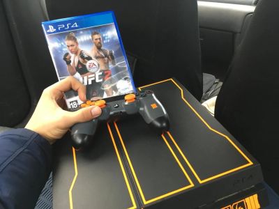 Лот: 11081110. Фото: 1. Sony PlayStation 4, 3 игры. Игровые приставки, консоли