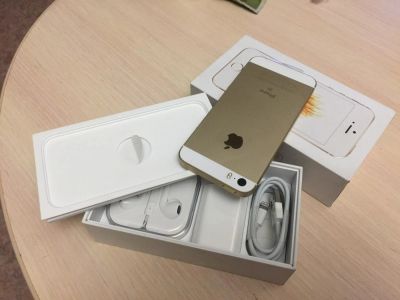 Лот: 10359774. Фото: 1. Apple iPhone se 16gb gold Новый... Смартфоны