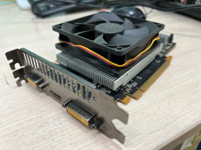 Лот: 18667081. Фото: 1. Видеокарта ZOTAC GeForce GTS 250... Видеокарты