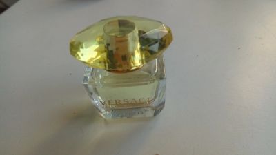 Лот: 20055421. Фото: 1. Духи оригинальные versace Yellow... Женская парфюмерия