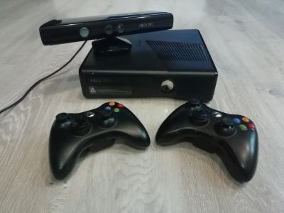 Лот: 16090615. Фото: 1. Xbox 360 Kinect+2 джойстика hdd... Игровые приставки, консоли
