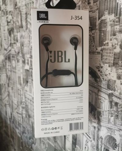 Лот: 17858345. Фото: 1. [Новые] Наушники JBL J-354, вакуумные... Наушники, гарнитуры