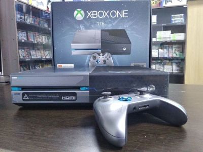 Лот: 16317366. Фото: 1. Microsoft Xbox One Limited Edition... Игровые приставки, консоли