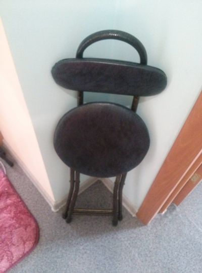 Лот: 11789886. Фото: 1. Складной железный стульчик. Столы, стулья, обеденные группы