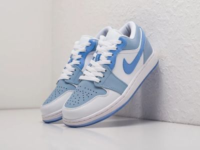 Лот: 20313440. Фото: 1. Кроссовки Nike Air Jordan 1 Low... Кеды, кроссовки, слипоны