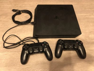 Лот: 20761718. Фото: 1. Sony Playstation 4 Slim + 2 джойстика. Игровые приставки, консоли