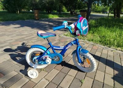Лот: 25411811. Фото: 1. Детский велосипед Schwinn 12". Велосипеды