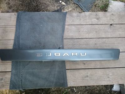 Лот: 11574189. Фото: 1. Планка задней двери subaru forester... Кузов